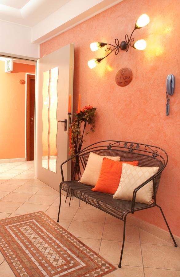 Hotel Nevada بيلاريا-إيجيا مارينا المظهر الخارجي الصورة