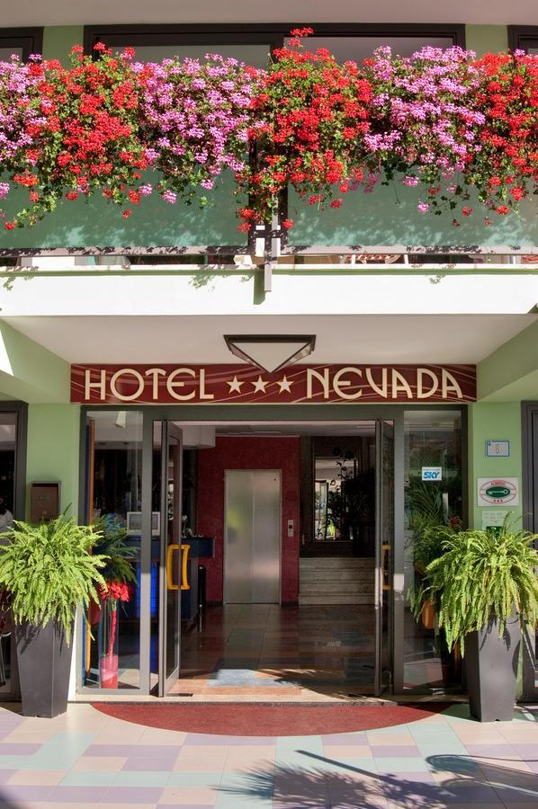 Hotel Nevada بيلاريا-إيجيا مارينا المظهر الخارجي الصورة