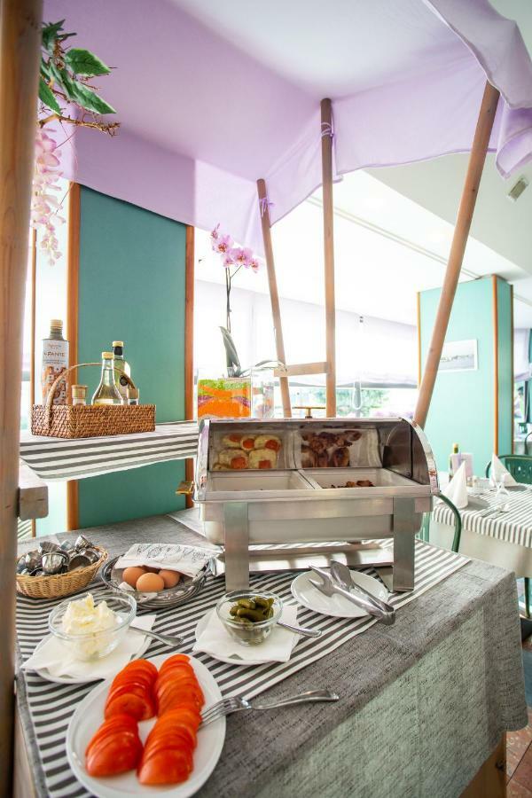 Hotel Nevada بيلاريا-إيجيا مارينا المظهر الخارجي الصورة