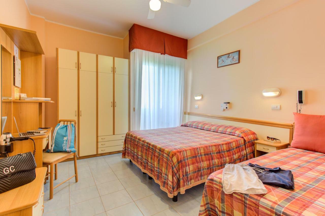 Hotel Nevada بيلاريا-إيجيا مارينا المظهر الخارجي الصورة